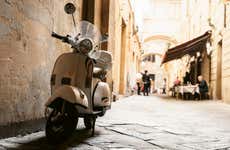 Electric Vespa Rental with Audio Guide