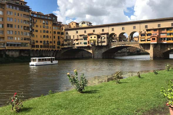 Electric Boat Ride & Tuscan Lunch